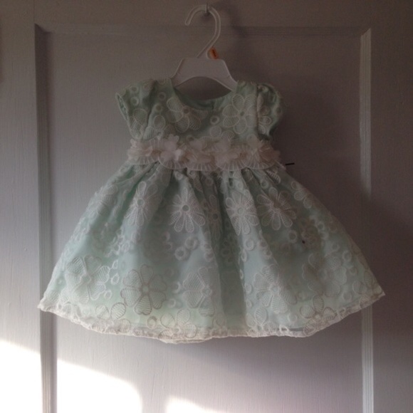 Girls Formal Spring Dresses Bundle 12 Months - Picture 7 of 7